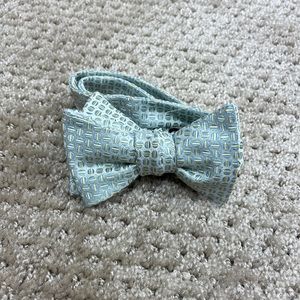 Polka Dot Bow Tie